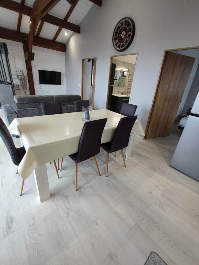 Le Lambert Chalet Iris מראה חיצוני תמונה